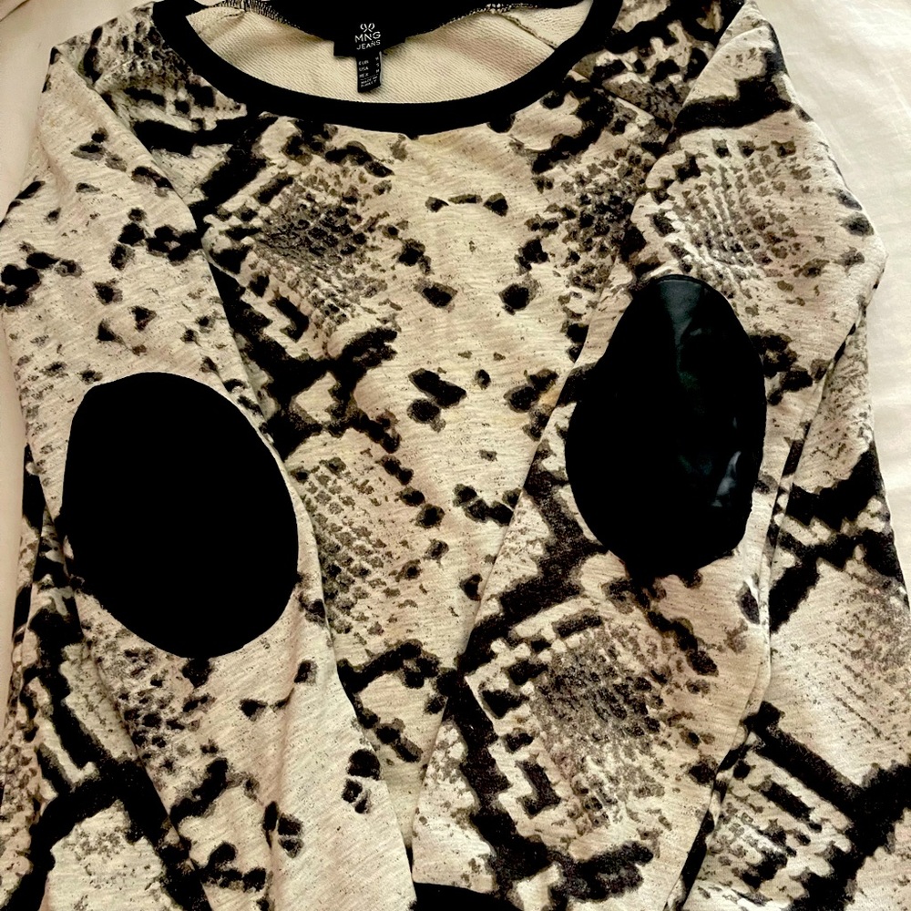 Mango snakeskin patten patch crew neck